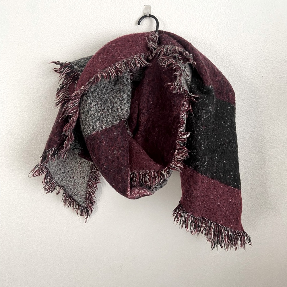 Eddie Bauer Oversized Large Plaid Scarf Wrap